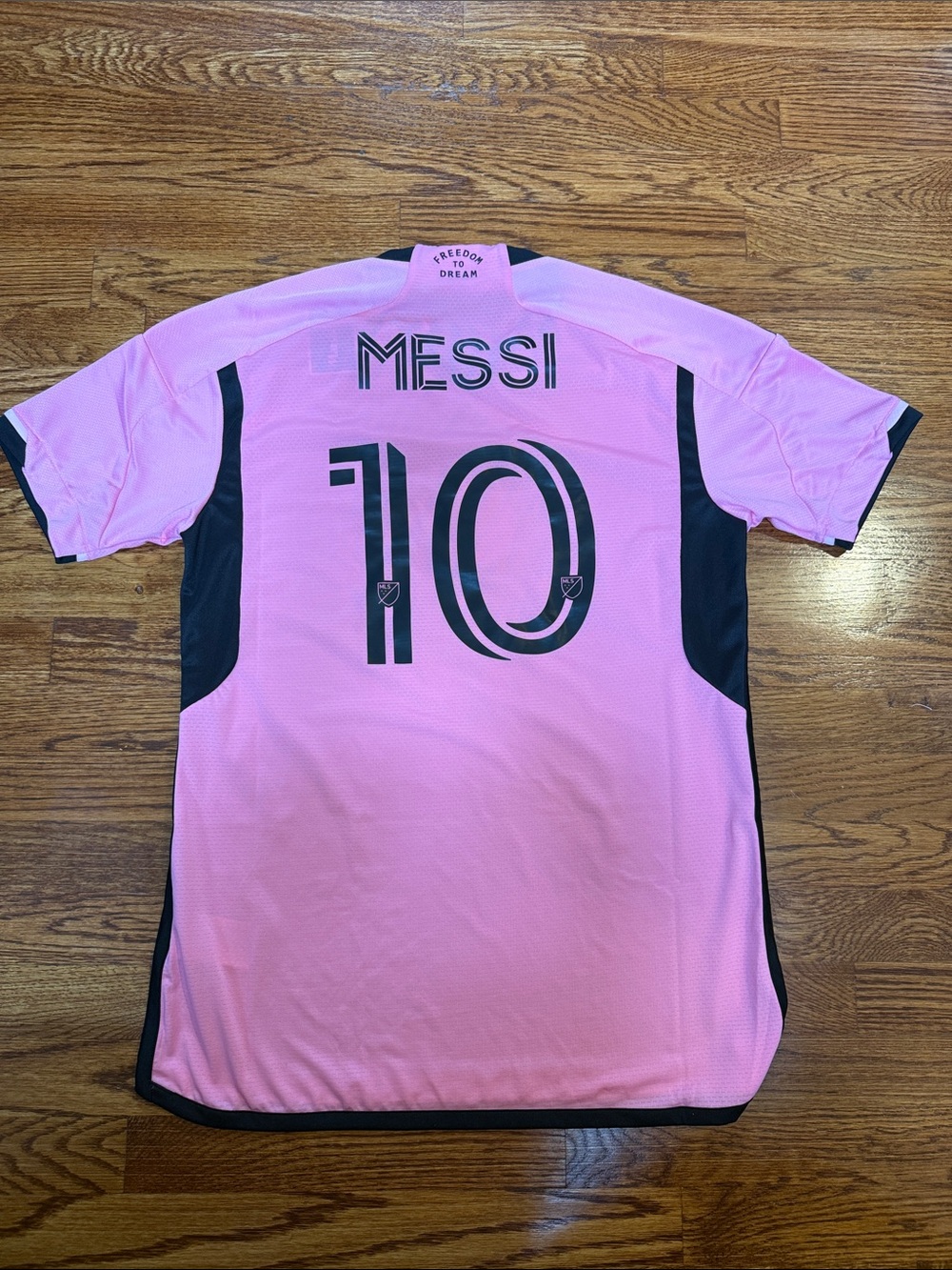 NWT AUTHENTIC Men's ADIDAS Messi Inter Miami CF 2025  Soccer Jersey MEDIUM
